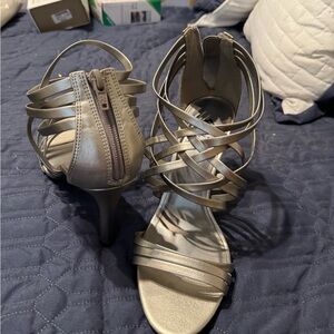 FIONI Clothing Gold Strappy Heels